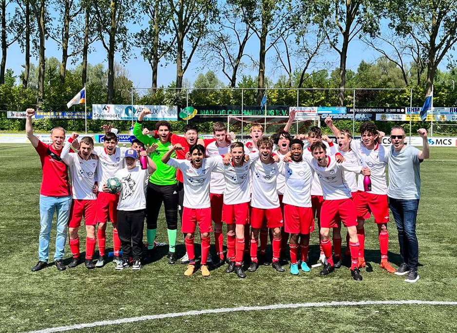 JO16-2 EN BVV8 VIEREN KAMPIOENSCHAP