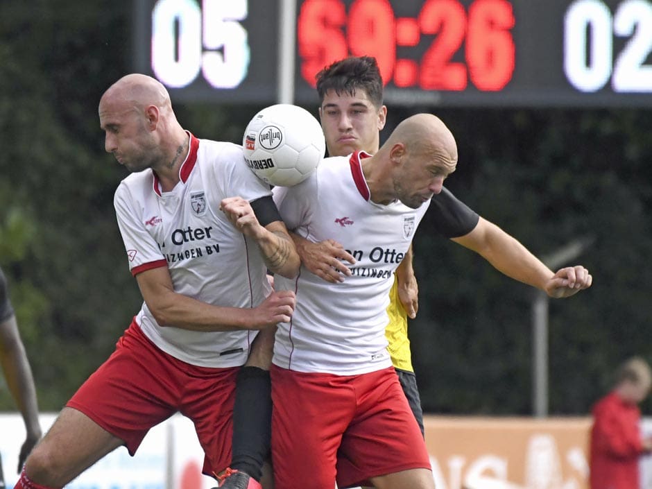 BARENDRECHT HEEFT AAN HALFUUR VOLDOENDE TEGEN SV MEERSSEN