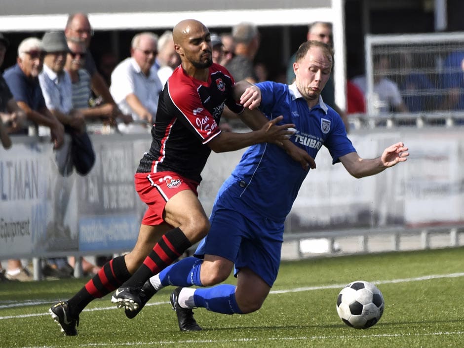 BARENDRECHT BOEKT KNAPPE ZEGE BIJ STEDOCO