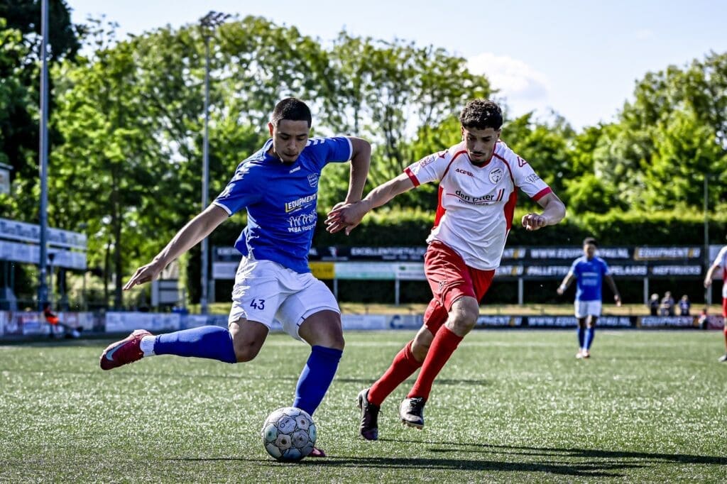 BARENDRECHT KOMT TE LAAT OP GANG EN VERLIEST BIJ GVVV