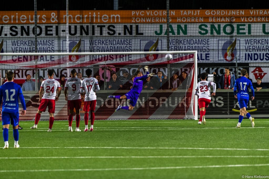 BARENDRECHT VERSLAAT KOZAKKEN BOYS NA VERLENGING EN BEKERT VERDER