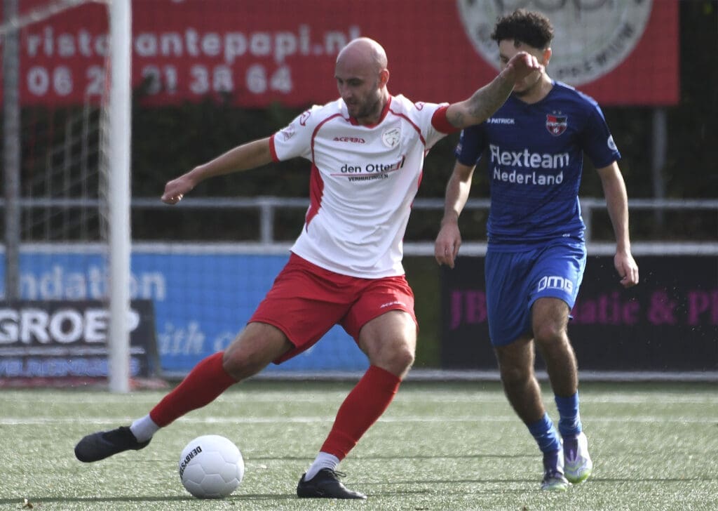 BARENDRECHT PAKT PUNT NA LATE GELIJKMAKER TEGEN DE TREFFERS