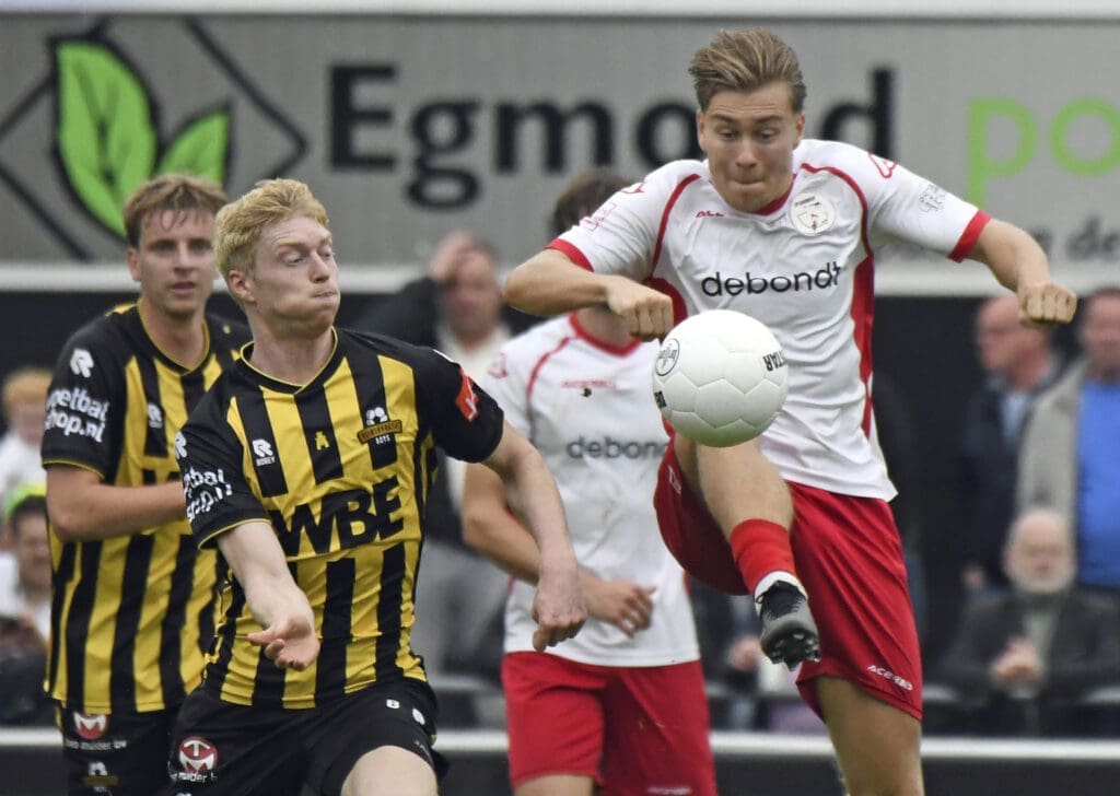 BARENDRECHT RUIM ONDERUIT IN RIJNSBURG: 5-1